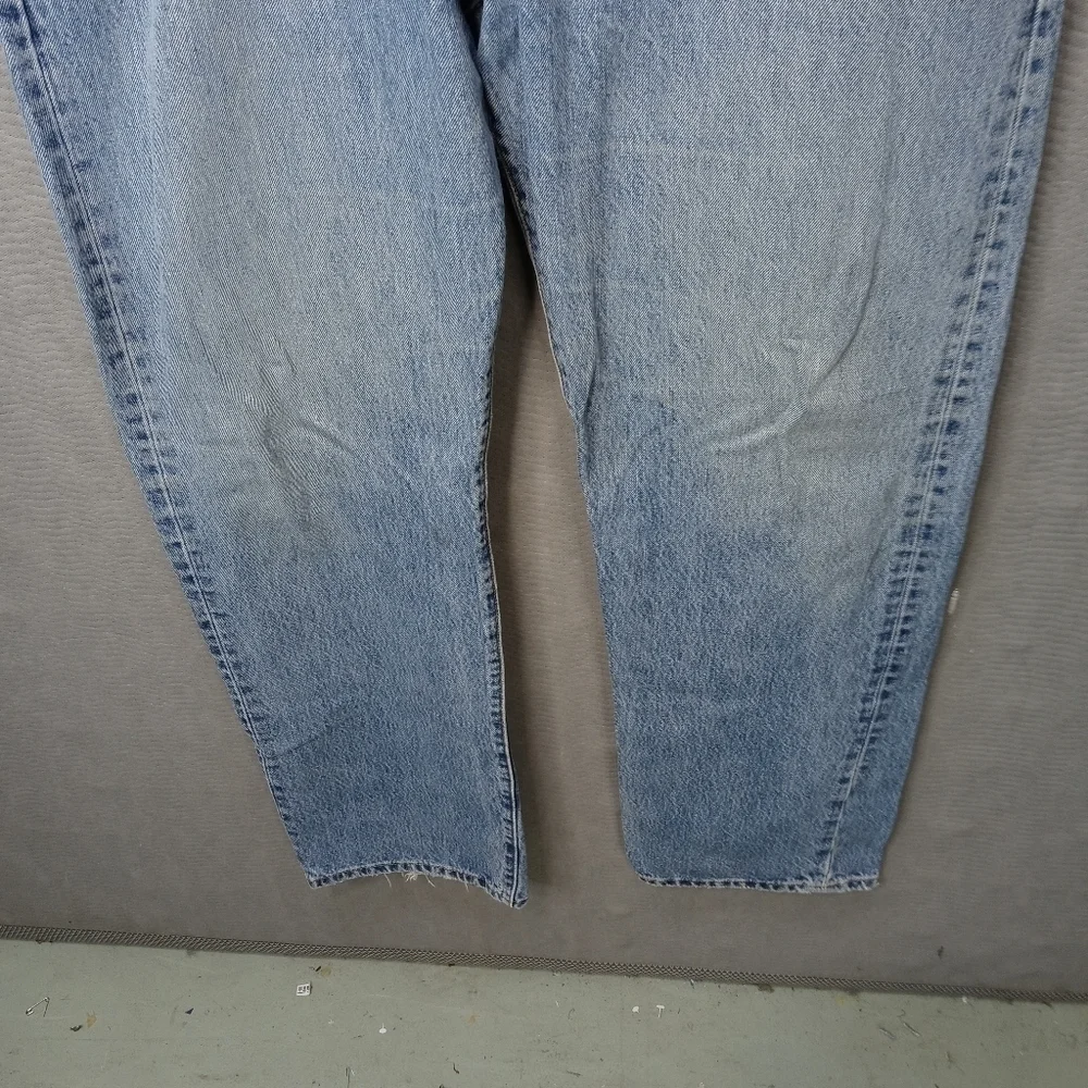 Levis 501XX men's button fly blue jeans. Sz 38x34.tear in seat. See last pic. M2